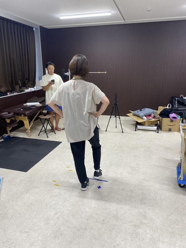 閉眼片脚立ちの継続時間検証